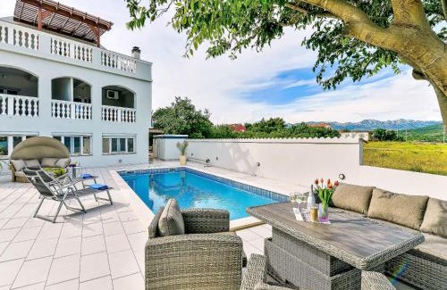 Pridraga Apartment | Apartment Valentina-1 by Interhome