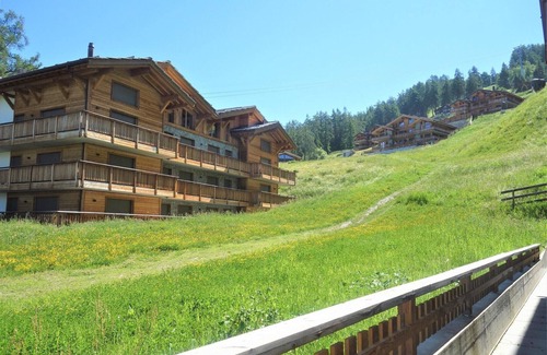 Nendaz Apartment | Apartment Veysonnaz near Ski Slopes