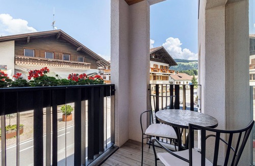 Valdaora di Mezzo Apartment | Apartment 'Villa Kriendl Nr 2 Hochalm ' with Mountain View, Shared Garden and Wi-Fi