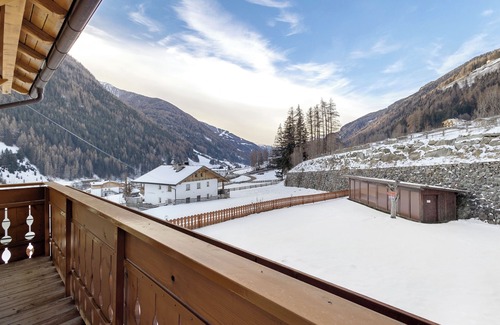 Valle Aurina Apartment | Apartment 'Waldheim Apt 5 6' with Mountain View, Shared Garden and Wi-Fi