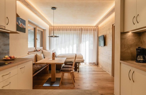 Santa Maddalena Apartment | Apartment 'Weissbrunn Lisa' with Mountain View, Shared Terrace and Wi-Fi