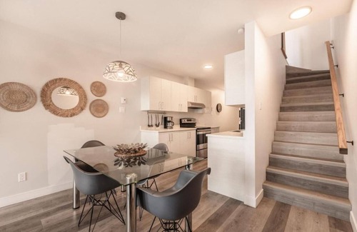 Longue-Pointe Apartment | Apartment with 2 bedrooms and terrace