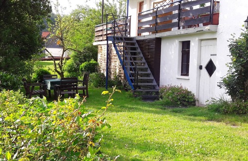 Schmittlotheim Apartment | Apartment with a large garden for relaxing and going crazy, 4km from Edersee