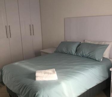 Kingsborough Apartment | Apartment with a Seaview- Amanzimtoti