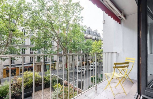 Combat Apartment | Apartment with balcony - Buttes Chaumont