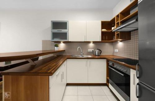 Kaunas Apartment | Apartment with cozy balcony by URBAN RENT