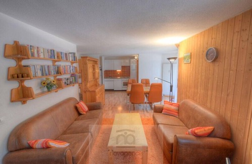 Anzere Apartment | Apartment with entrance corridor, 1 bedroom with 1 double bed, which is separated from the living by