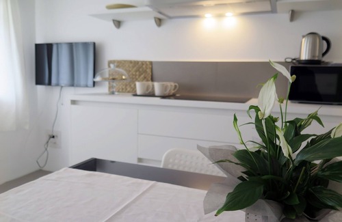 Torbole sul Garda Condo | APARTMENT WITH INDEPENDENT BALCONY/TERRACE