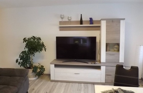 Wilnsdorf Condo | Apartment with pool and garden use sep. Entrance.