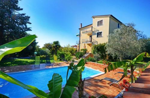 Valica Apartment | Apartment with pool Albina 3