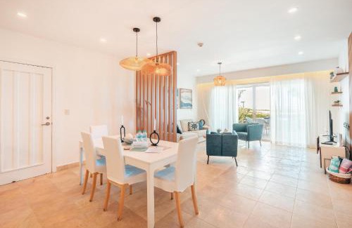 Cap Cana Marina Apartment | Apartment with pool and ocean view in Punta Palmera