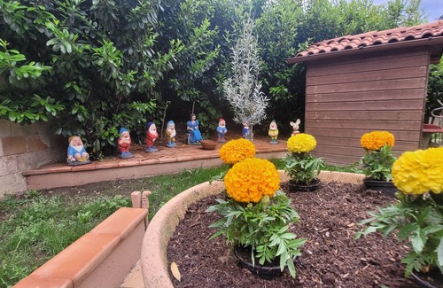Gragnola Apartment | Apartment with private garden and pool