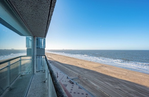 Knokke Apartment | Apartment with sea view on 7th floor