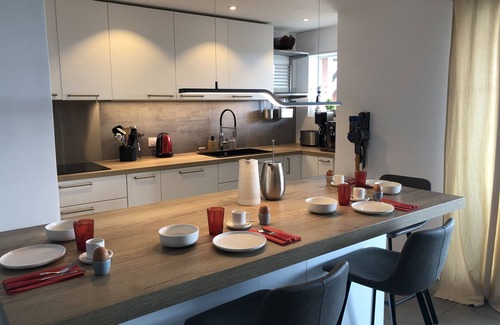Nice Apartment | Apartment with sea view 2 min from the beach, terrace, swimming pool and parking
