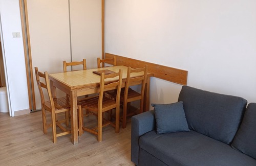 Saint-Etienne-en-Devoluy Apartment | Apartment with splendid view, south-facing, at the foot of the slopes