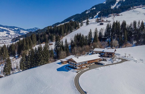 Westendorf Apartment | Apartment within walking distance of ski lift