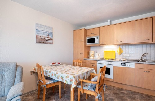 Suderdeich Apartment | Apartment 'Wohnung Gold' with balkon, Shared Garden and Wi-Fi