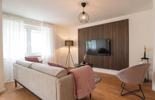Kadelburg Apartment | Apartment 'Wohnung Im Rheintal' with Balcony and Wi-Fi