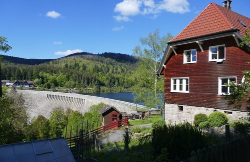 Forbach Apartment | Apartment 'Zum Alten Wärterhaus Obergeschoss' with Lake View, Shared Terrace and Wi-Fi