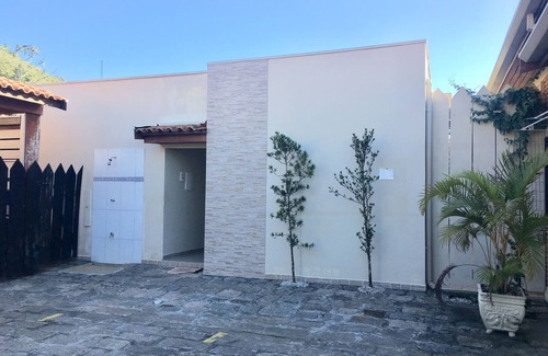Toninhas Apartment | Apartment2 for up to 4 people, 2 minutes' walk from the beach with air conditioning and barbecue