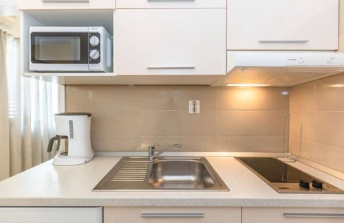 Istok Apartment | Apartments and Room Tattoo (111881-A3) - Makarska