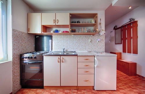 Komiza Apartment | Apartments Dina (117411-A2) - Komiza - island Vis