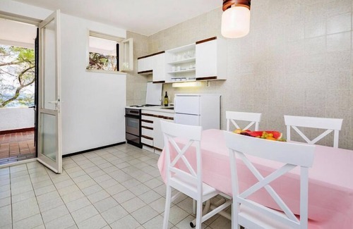 Island Hvar Apartment | Apartments Fontana in Jelsa, with pool