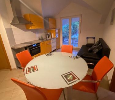 Gradac Apartment | Apartments Grozdana