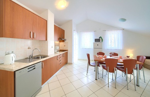 Malinska-Dubasnica Apartment | apartments Juros Sveti Vid 2 with pool