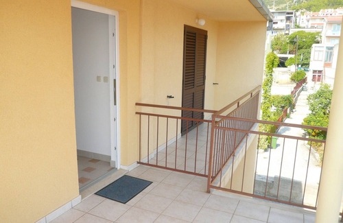 Istok Apartment | Apartments Justina, (16427), Makarska, hr