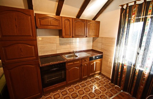 Drace Apartment | Apartments Lemeš - Comfort One Bedroom Apartment with Garden View (Apt5)