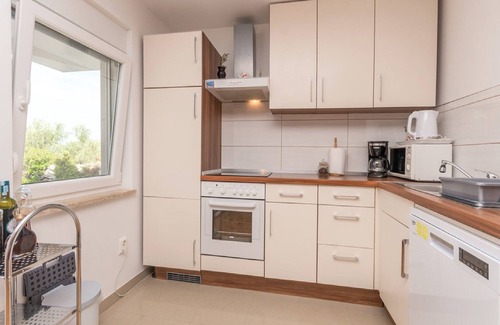 Zdrelac Apartment | Apartments Lilly - Two Bedroom Apartment with Terrace and Sea View