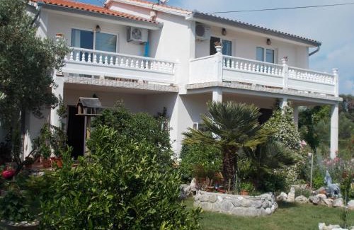 Suha Punta Apartment | Apartments Makaus