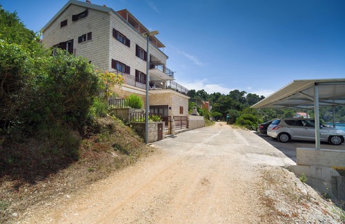 Brna Apartment | Apartments Marija, (13469), Brna, hr