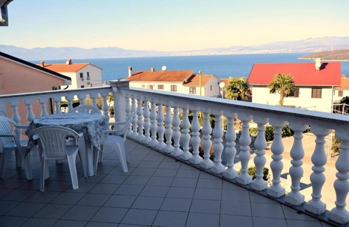 Njivice Apartment | Apartments Marinela