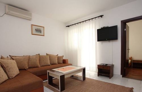Maini House | Apartments Memidz
