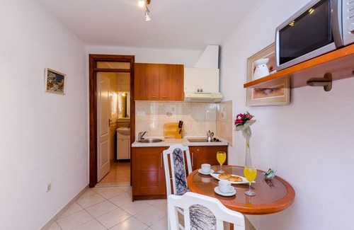 Gornji Kono Apartment | Apartments Nicol - Studio with Terrace