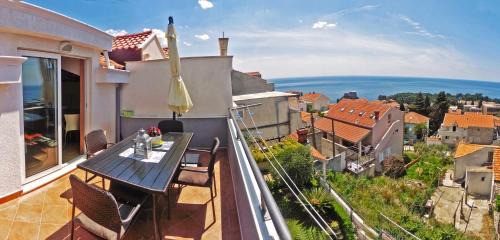 Gornji Kono Apartment | Apartments Rock Palace