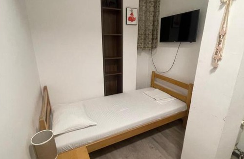 Savamala House | Apartments & Rooms Left River