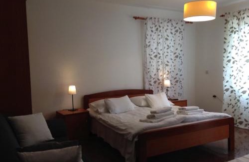 Jadranovo Apartment | Apartments Villa Antonia