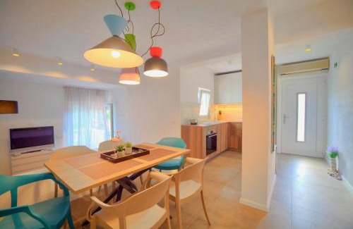 Island Hvar House | Apartments Villa Rojnica