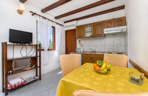 Milna (Brac) Apartment | Apartments Vojka (34581-A1) - Milna - island Brac