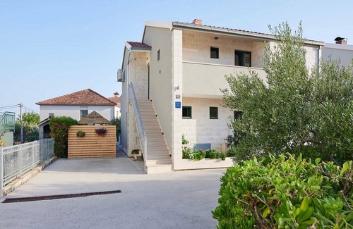 Kastel Stafilic Apartment | Apartments Vujina - Premium Studio Apartment with Terrace 1 (Petra)