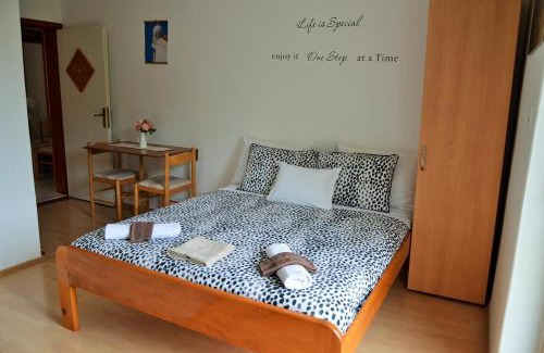 Drvenik Apartment | Apartments with a parking space Drvenik Donja vala, Makarska - 12297