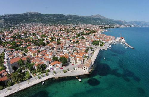 Kastel Stafilic Apartment | Apartments with a parking space Kastel Stafilic, Kastela - 15867