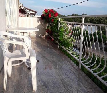 Valica Apartment | Apartments with a parking space Sosi, Umag - 15967