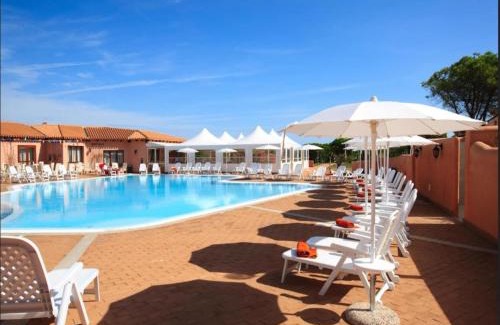 Vignola Mare House | Apartments with shared pool Vignola Mare Aglientu