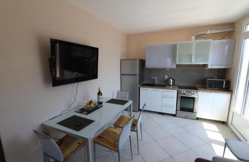 Kaluđerac Apartment | Apartments Woodstock 6