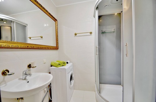 Pervomaysky District Apartment | Aparton.by - Nezavisimosti 52-2x str.