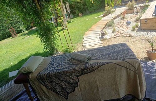 Saint-Saturnin-les-Avignon Apartment | Appartement Cosy Avec Option SPA